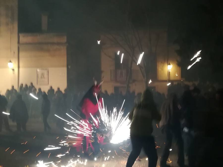 El barrio de Valencia celebra los días previos a la festividad de su patrona. Hoy ha tenido lugar el correfoc por las calles del casco antiguo. El programa de actos para este fin de semana es el siguiente: sábado: guitarrà y cant d'estil; domingo: alborada a la medianoche, volteo de campanas y disparo pirotécnico por la mañana y ofrenda a las 18 horas; lunes: misa de descubrir a las 06:30 horas, traslado de la imagen a mediodía, mascletà en la plaza Badajoz a las 14 horas, procesión a las 20 horas y disparo de fuegos artificiales a las 22 horas.