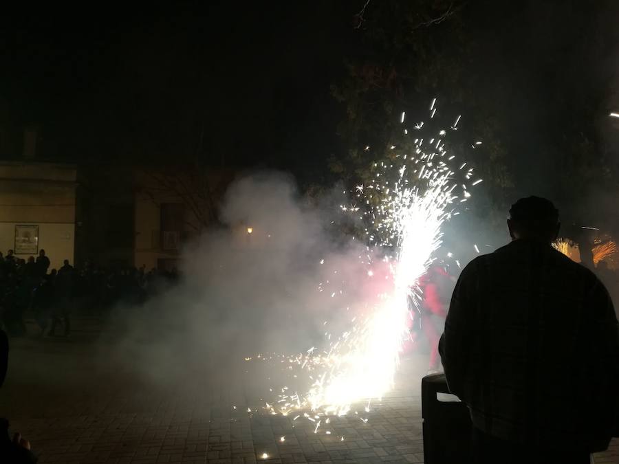 El barrio de Valencia celebra los días previos a la festividad de su patrona. Hoy ha tenido lugar el correfoc por las calles del casco antiguo. El programa de actos para este fin de semana es el siguiente: sábado: guitarrà y cant d'estil; domingo: alborada a la medianoche, volteo de campanas y disparo pirotécnico por la mañana y ofrenda a las 18 horas; lunes: misa de descubrir a las 06:30 horas, traslado de la imagen a mediodía, mascletà en la plaza Badajoz a las 14 horas, procesión a las 20 horas y disparo de fuegos artificiales a las 22 horas.