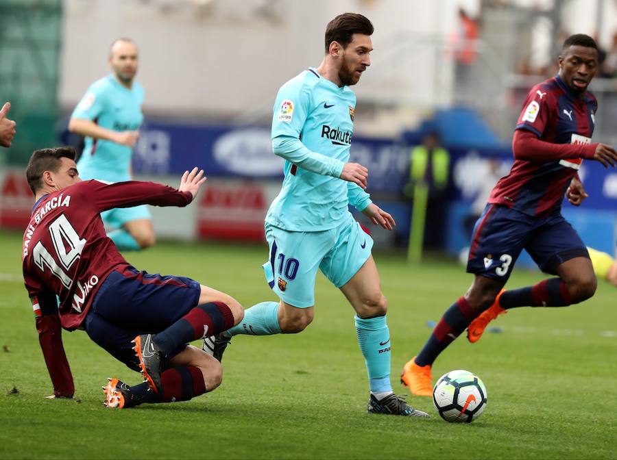 Tras dos empates consecutivos, el líder se reencontró con la victoria en Ipurua gracias a los tantos de Luis Suárez y Jordi Alba. 