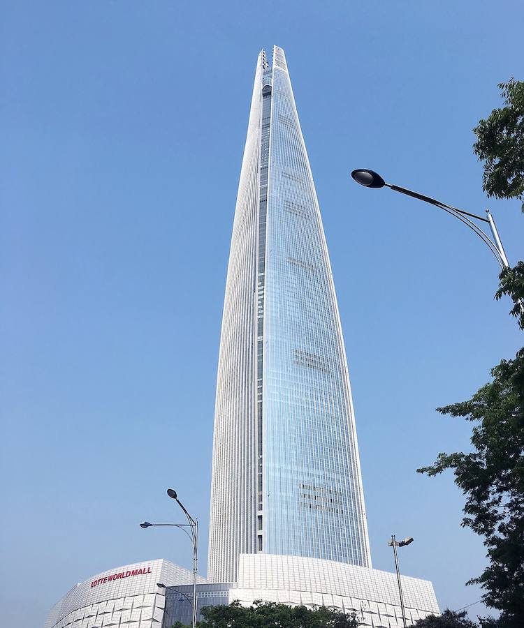 5. Lotte World Tower, Seúl (Corea del Sur) | Fue construida en 2017 y mide 556 metros.