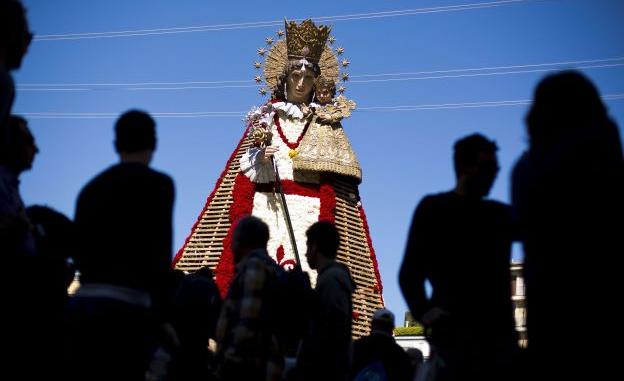 Imagen del manto floral en la Ofrenda de flores de las Fallas de Valencia.