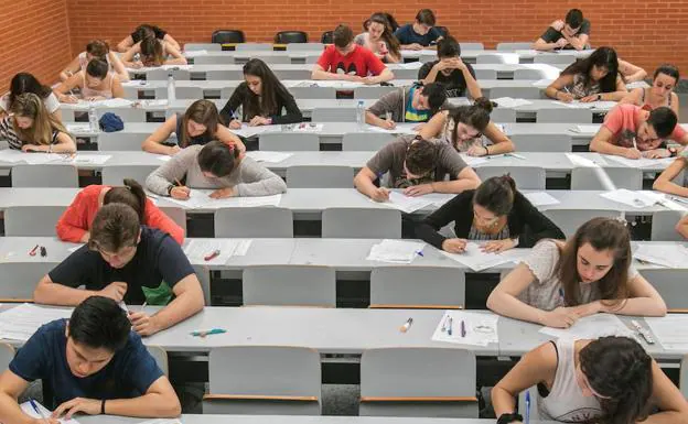 La nota de castellano de los alumnos valencianos, por debajo de la media española en Selectividad