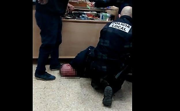 Un momento de la detención. 