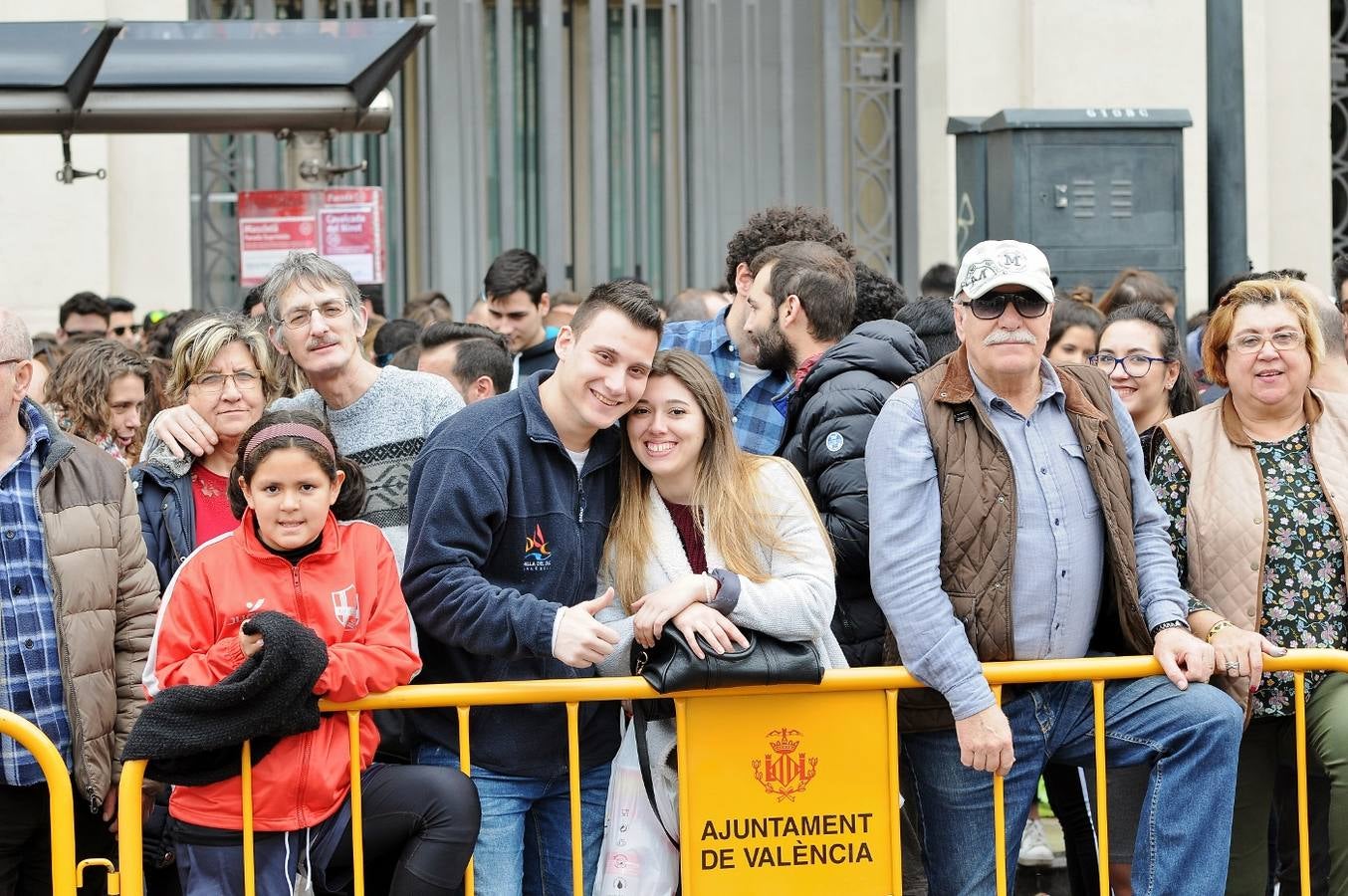 Fotos: Búscate en la mascletà de hoy, sábado 3 de marzo, disparada por Vulcano