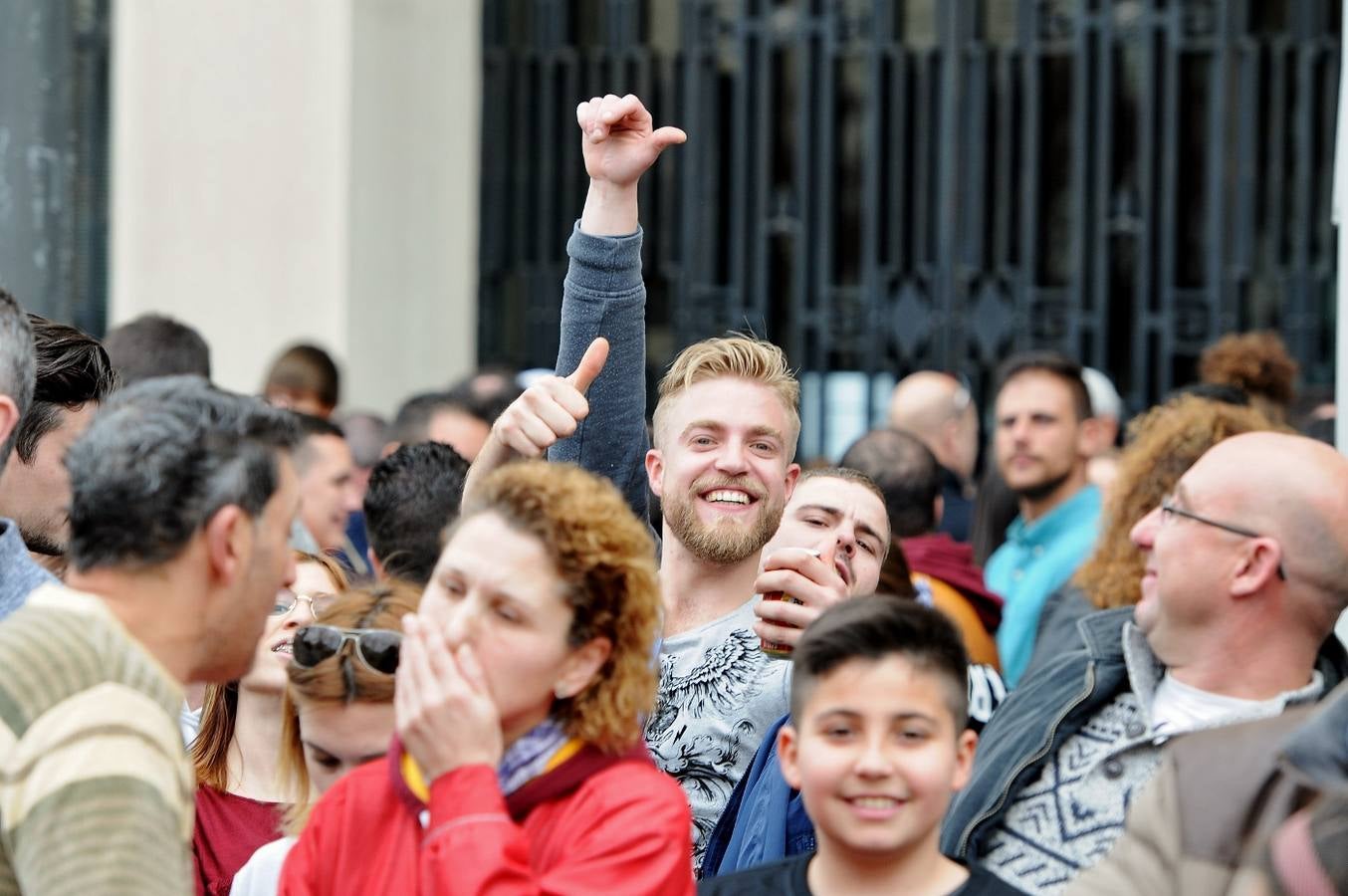 Fotos: Búscate en la mascletà de hoy, sábado 3 de marzo, disparada por Vulcano