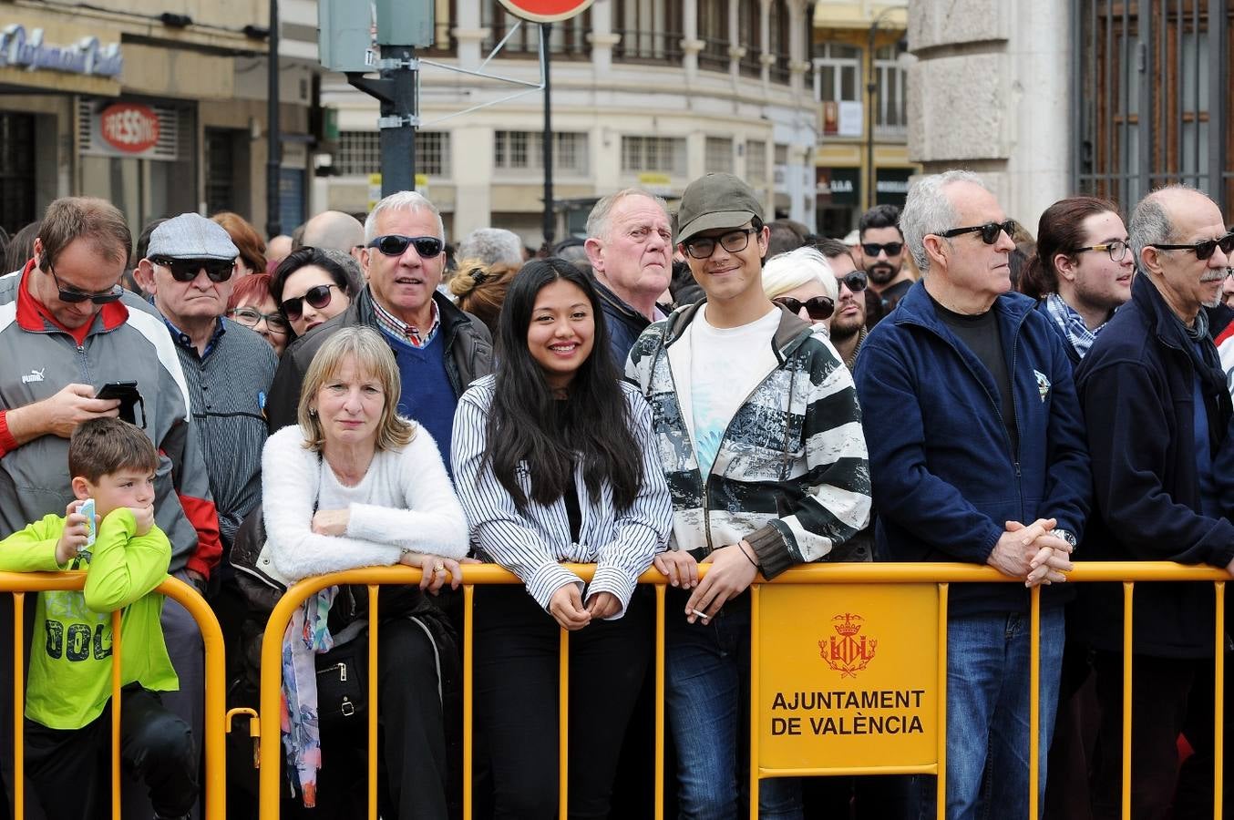 Fotos: Búscate en la mascletà de hoy, sábado 3 de marzo, disparada por Vulcano