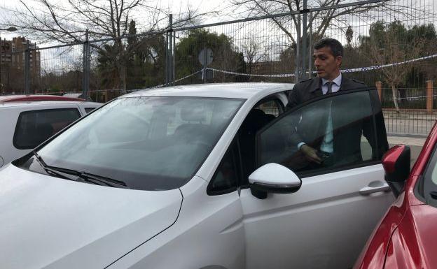 Muñiz, antes de abandonar el Ciutat de Valencia tras el partido contra el Espanyol.