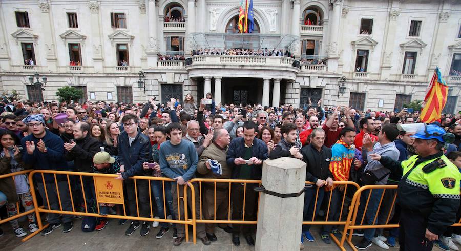 Fotos: Así ha sido la mascletà del primer domingo de marzo