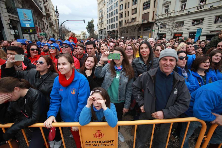 Fotos: Así ha sido la mascletà del primer domingo de marzo