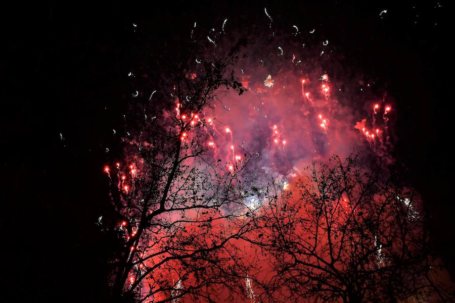 Fotos: Fotos de la mascletà de colores de pirotecnia Vulcano (3-03-2018)