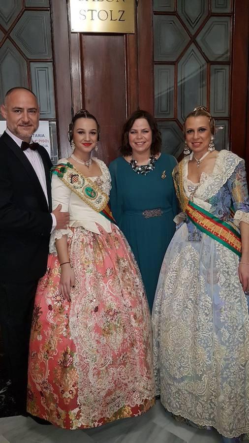 Convento Jerusalén-Matemático Marzal ha celebrado su 125 aniversario con una gala a través de la cual se ha hecho un repaso de la historia de la comisión. Al acto han acudido artistas falleros, falleras mayores e infantiles, así como miembros de la veterana comisión fallera.