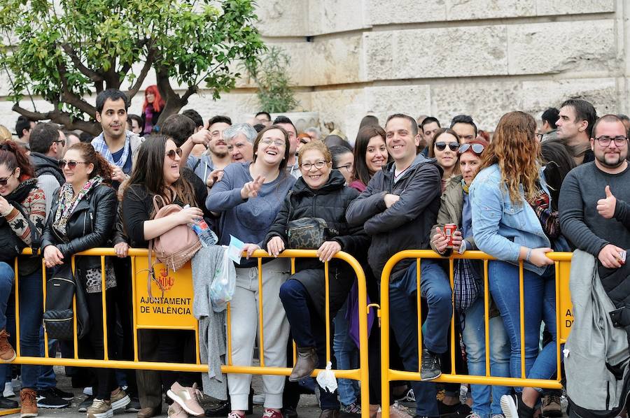 Fotos: Búscate en la mascletà de hoy, 5 de marzo, de Nadal-Martí