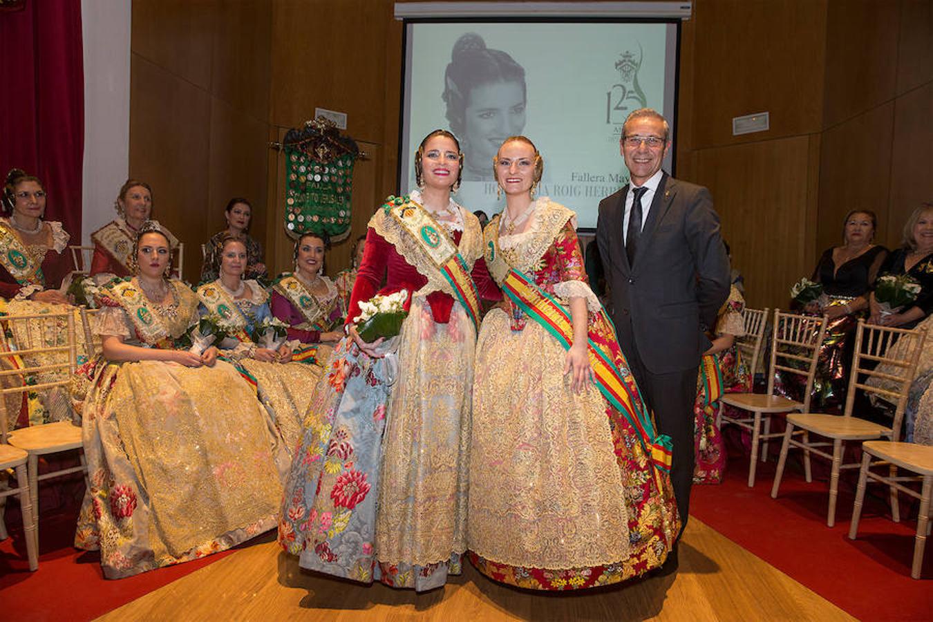 Convento Jerusalén-Matemático Marzal ha celebrado su 125 aniversario con una gala a través de la cual se ha hecho un repaso de la historia de la comisión. Al acto han acudido artistas falleros, falleras mayores e infantiles, así como miembros de la veterana comisión fallera.