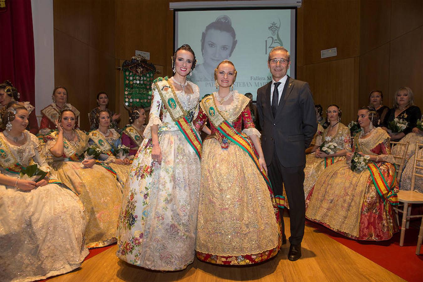 Convento Jerusalén-Matemático Marzal ha celebrado su 125 aniversario con una gala a través de la cual se ha hecho un repaso de la historia de la comisión. Al acto han acudido artistas falleros, falleras mayores e infantiles, así como miembros de la veterana comisión fallera.