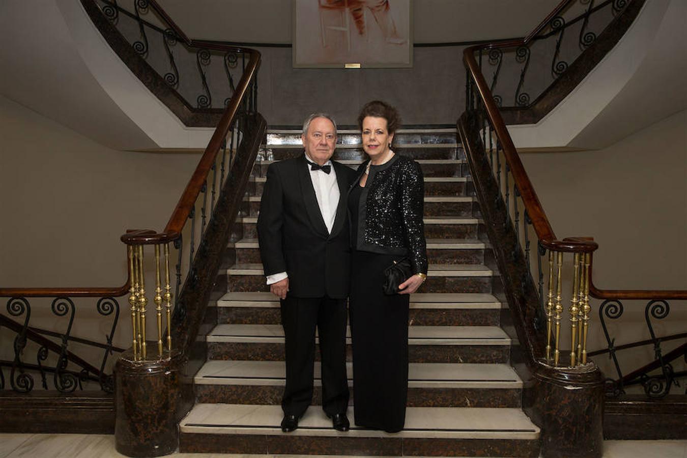 Convento Jerusalén-Matemático Marzal ha celebrado su 125 aniversario con una gala a través de la cual se ha hecho un repaso de la historia de la comisión. Al acto han acudido artistas falleros, falleras mayores e infantiles, así como miembros de la veterana comisión fallera.