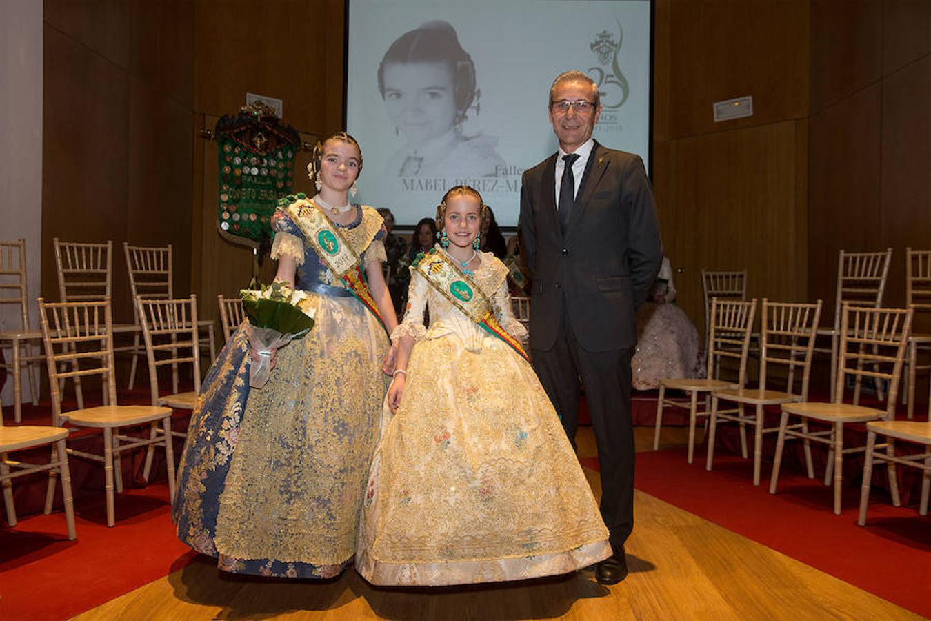 Convento Jerusalén-Matemático Marzal ha celebrado su 125 aniversario con una gala a través de la cual se ha hecho un repaso de la historia de la comisión. Al acto han acudido artistas falleros, falleras mayores e infantiles, así como miembros de la veterana comisión fallera.