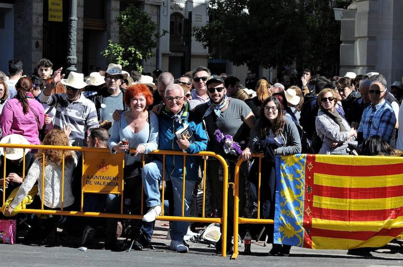Fotos: Búscate en las mascletà del 7 de marzo