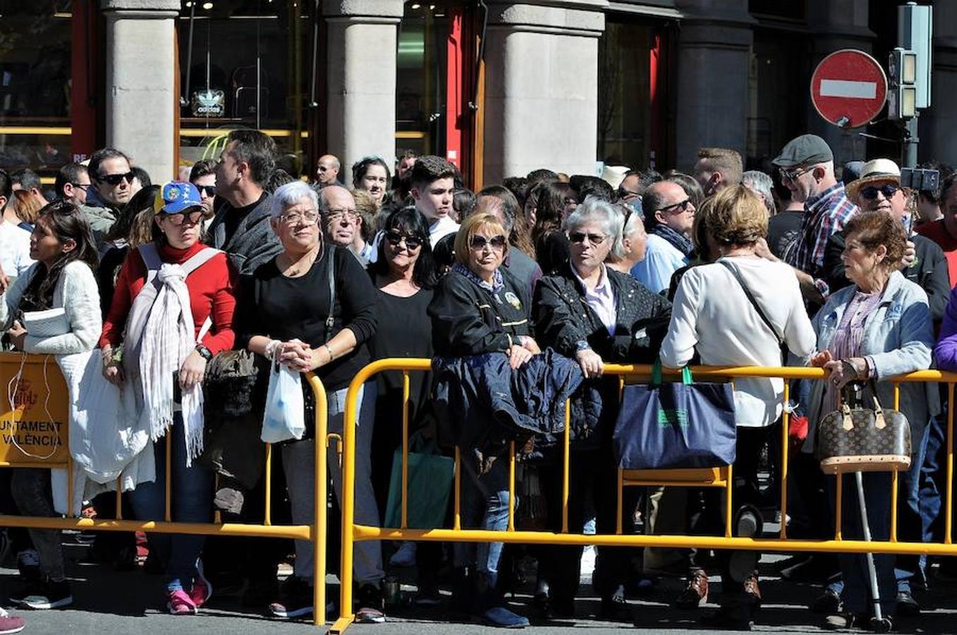 Fotos: Búscate en las mascletà del 7 de marzo