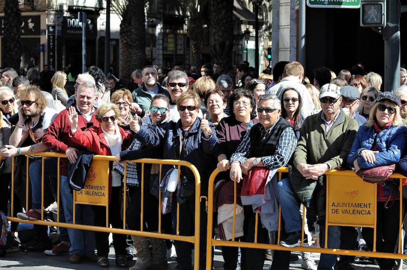 Fotos: Búscate en las mascletà del 7 de marzo