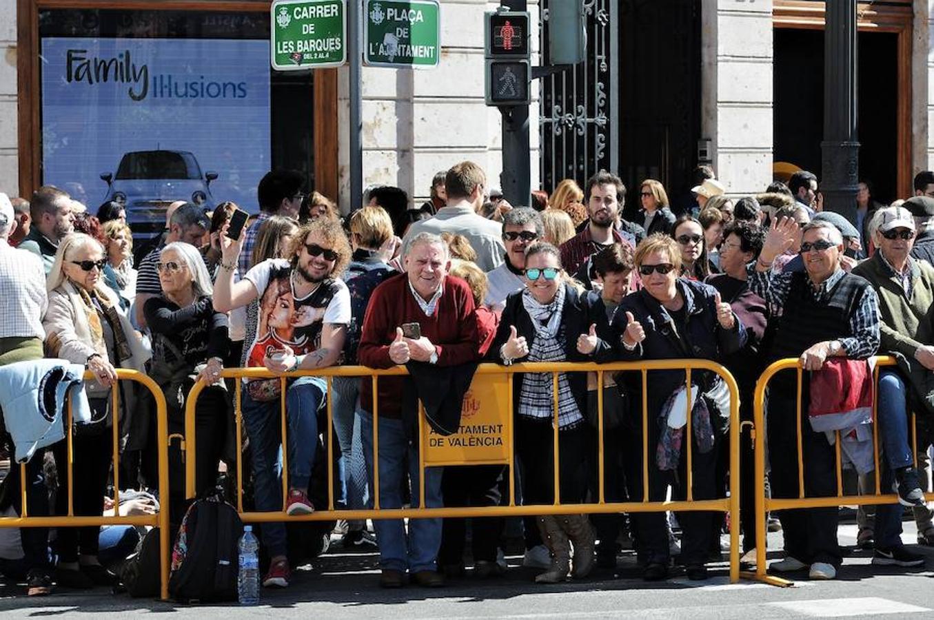 Fotos: Búscate en las mascletà del 7 de marzo