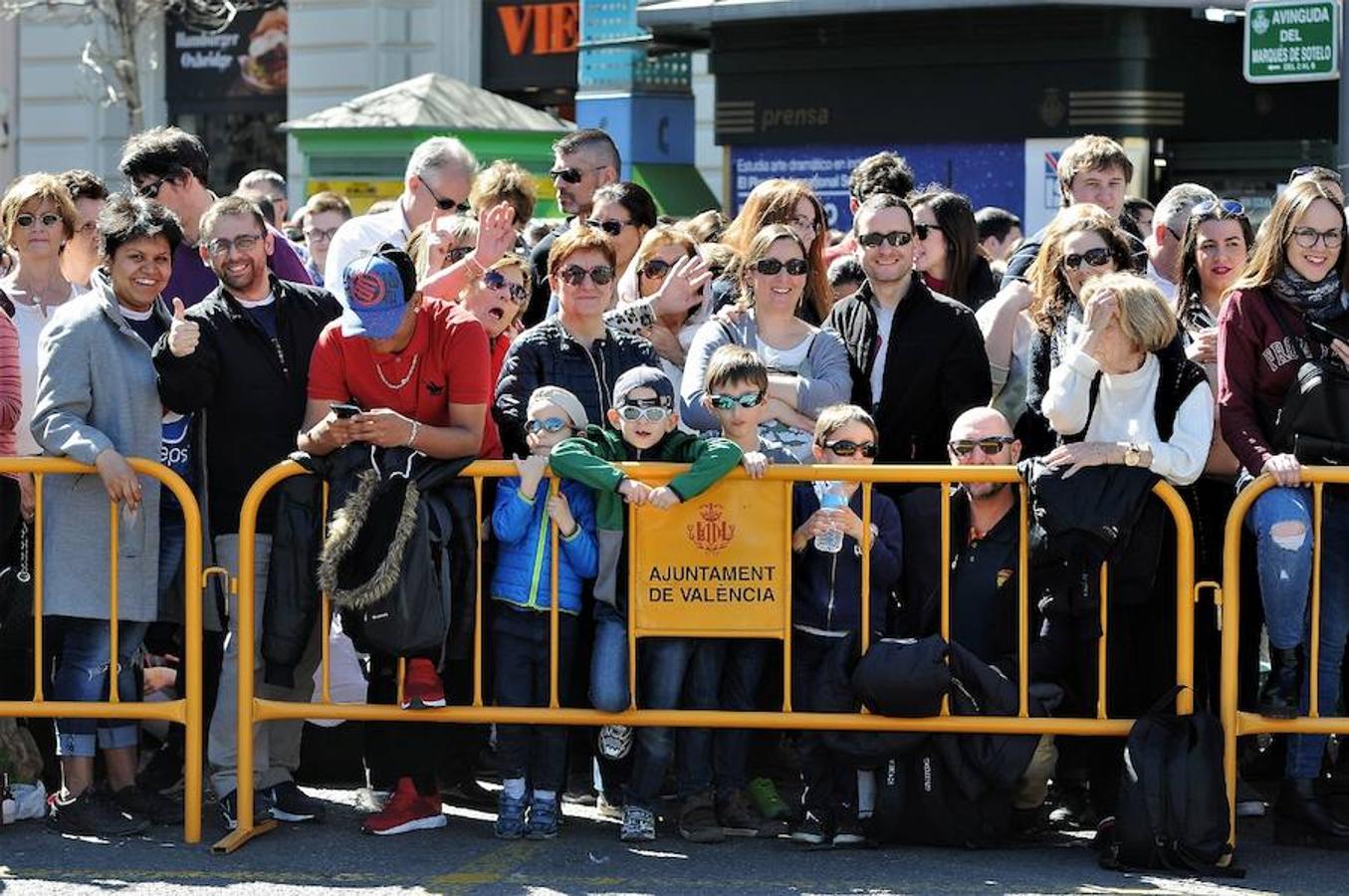 Fotos: Búscate en las mascletà del 7 de marzo