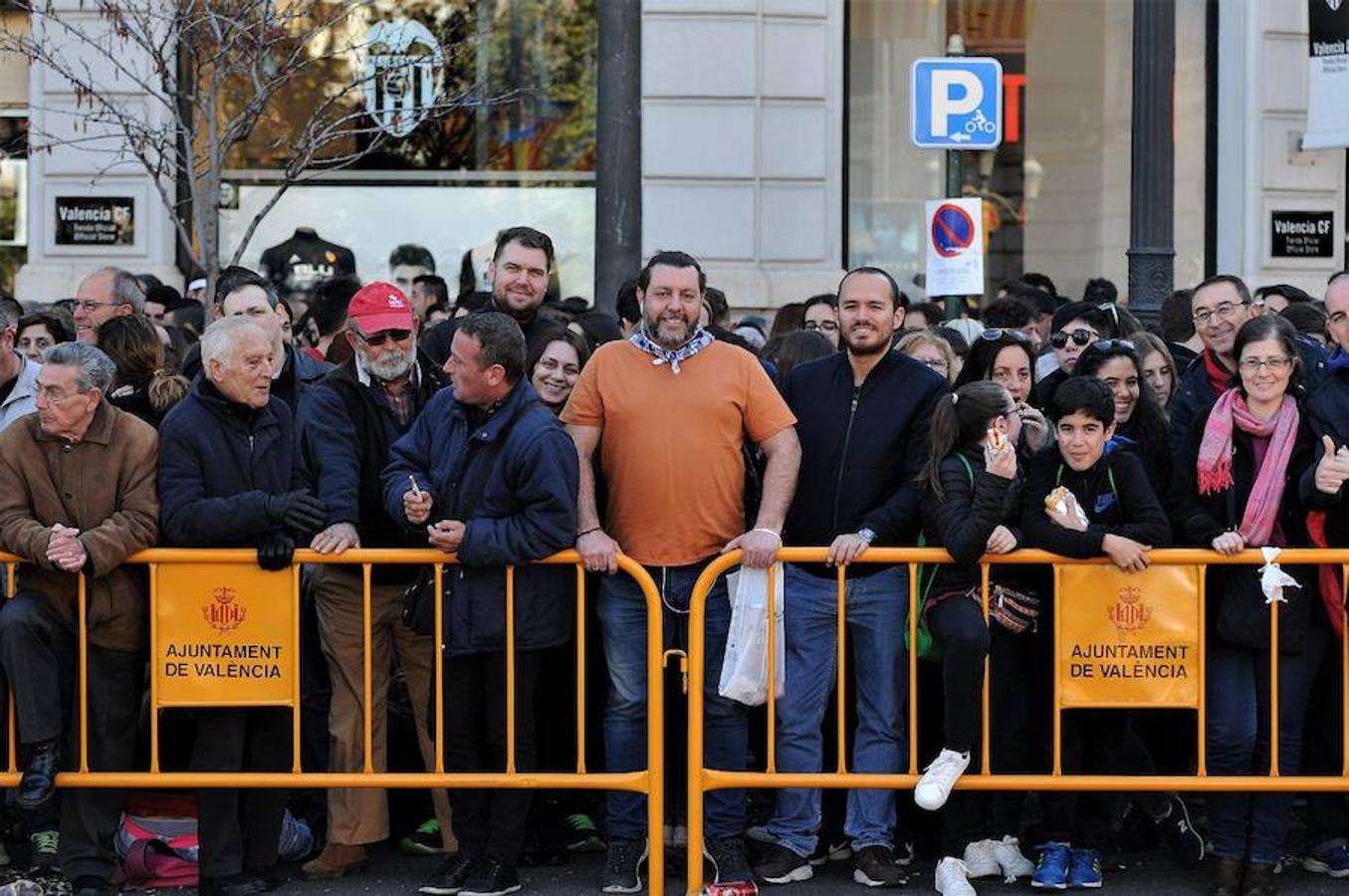 Fotos: Búscate en las mascletà del 7 de marzo