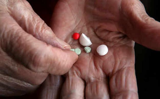 La EU prohíbe el medicamento Zinbryta fabricado por la farmacéutica Biogen contra la esclerosis múltiple.