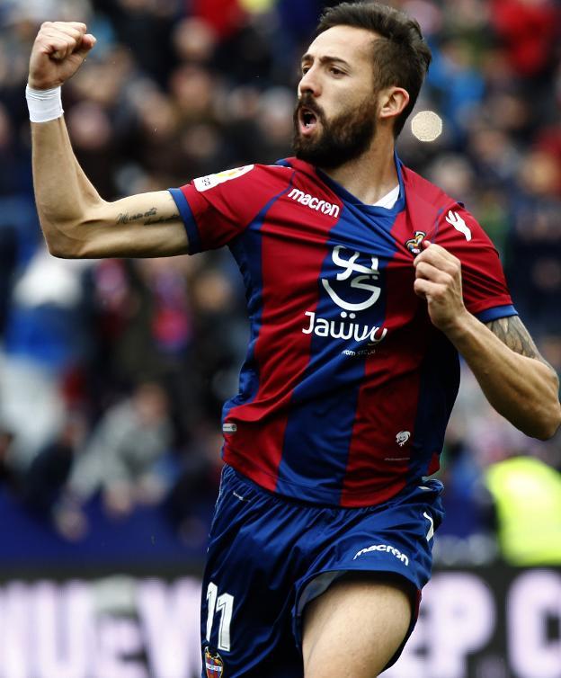 Morales celebra el gol que adelantó al Levante contra el Espanyol.