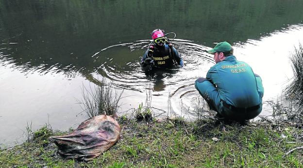 El cadáver de la mujer asturiana hallado en un pantano estaba semidesnudo