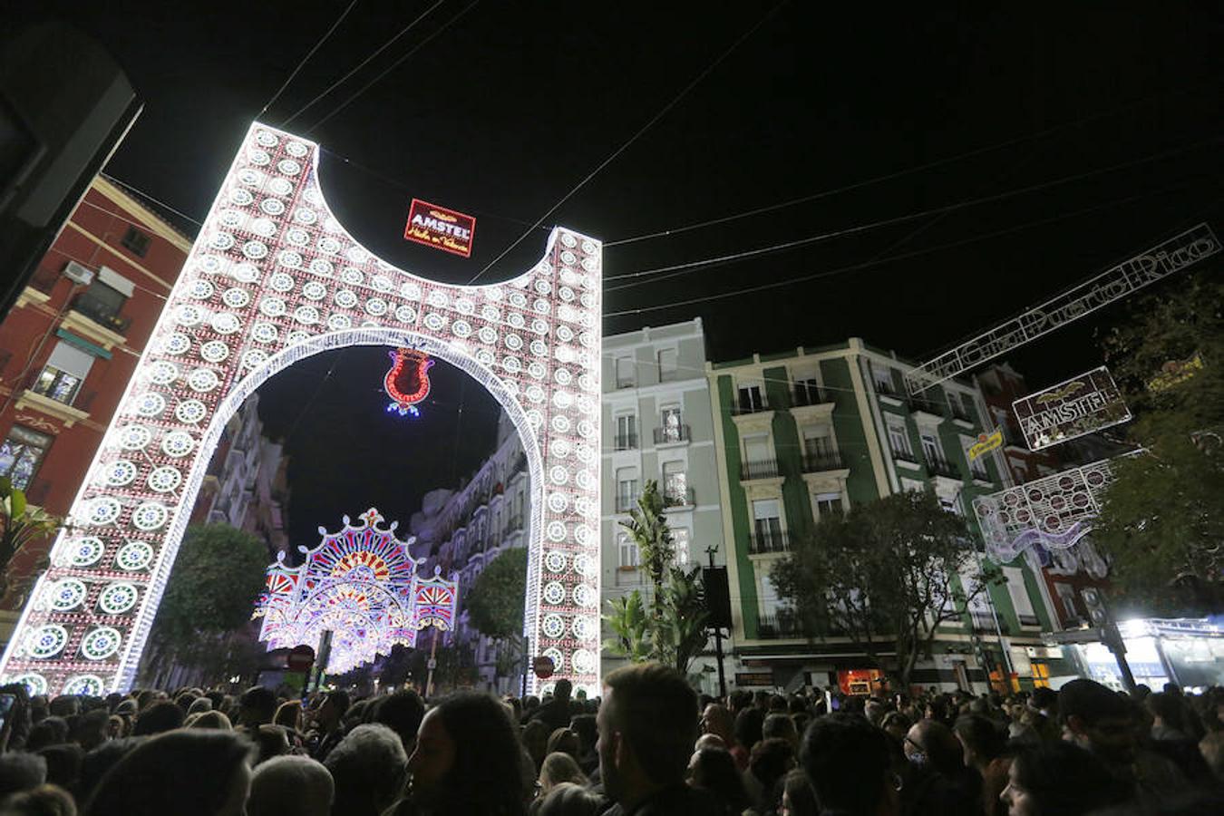 Encendido de luces en la falla Sueca - Literato Azorin.