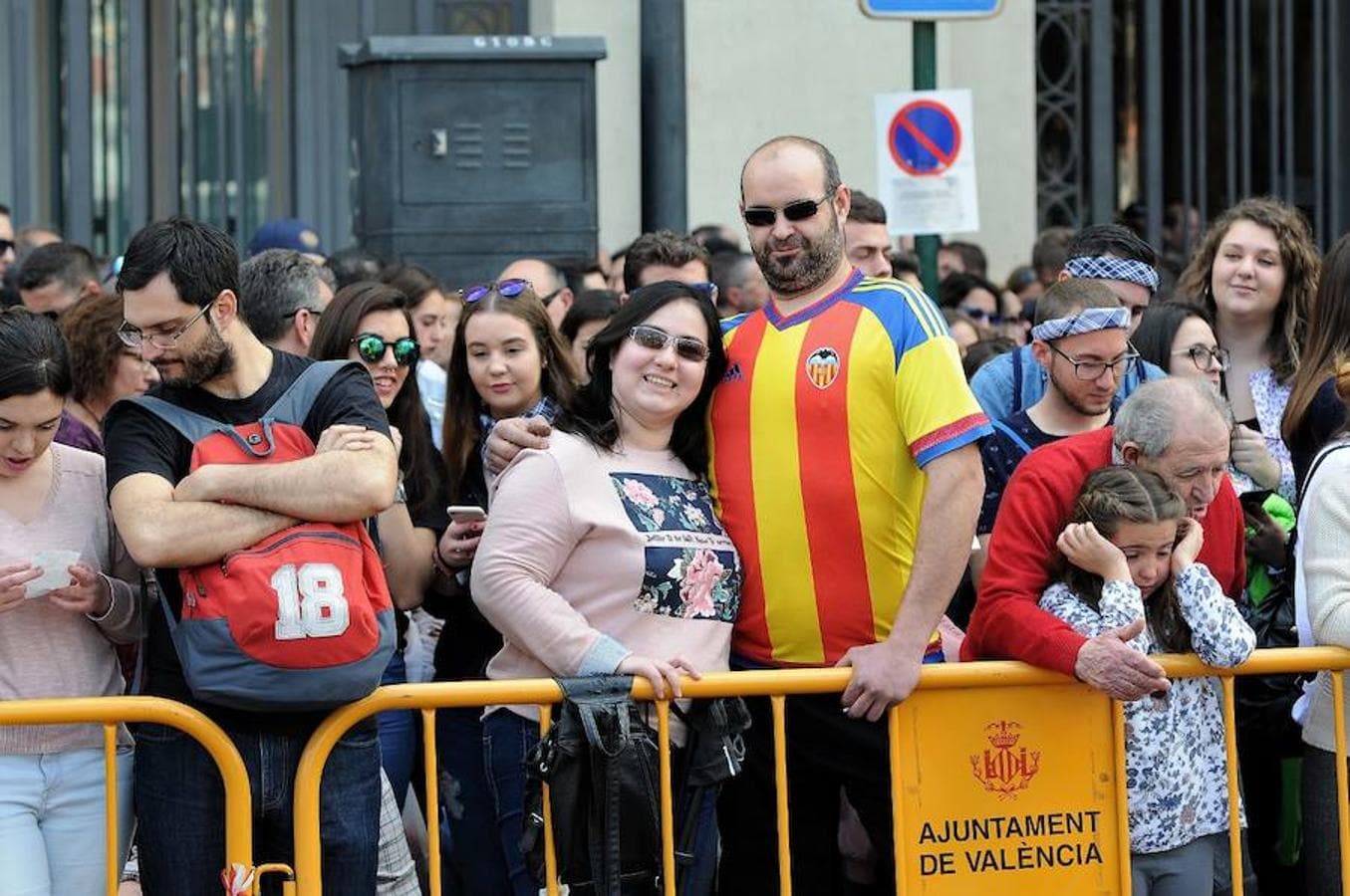 Fotos: Búscate en las mascletà de este sábado 10 de marzo