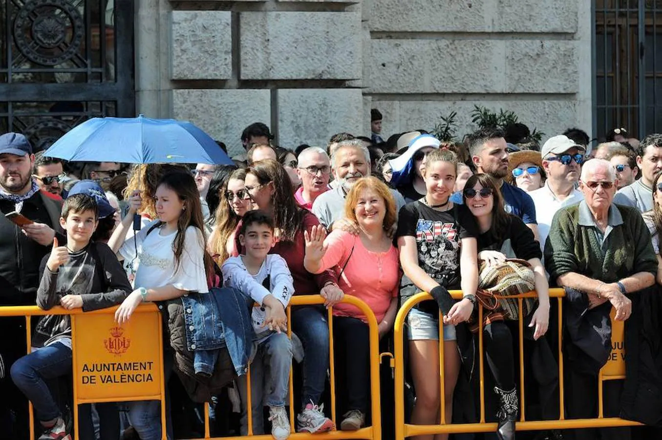 Fotos: Búscate en las mascletà de este sábado 10 de marzo