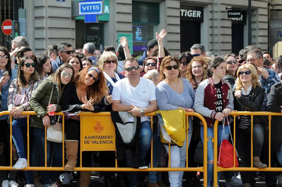 Fotos: Búscate en la mascletà del 11 de marzo