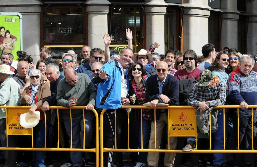 Fotos: Búscate en las mascletà del 13 de marzo a cargo de Pirotecnia Crespo de Alzira