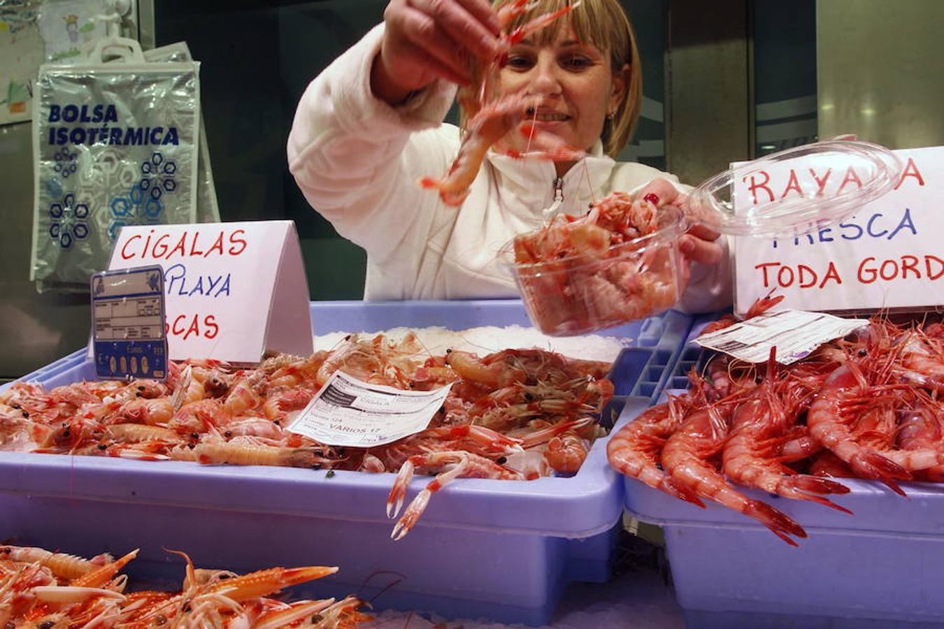 El marisco, como no, es el producto estrella en el mes de diciembre con las celebraciones familiares.