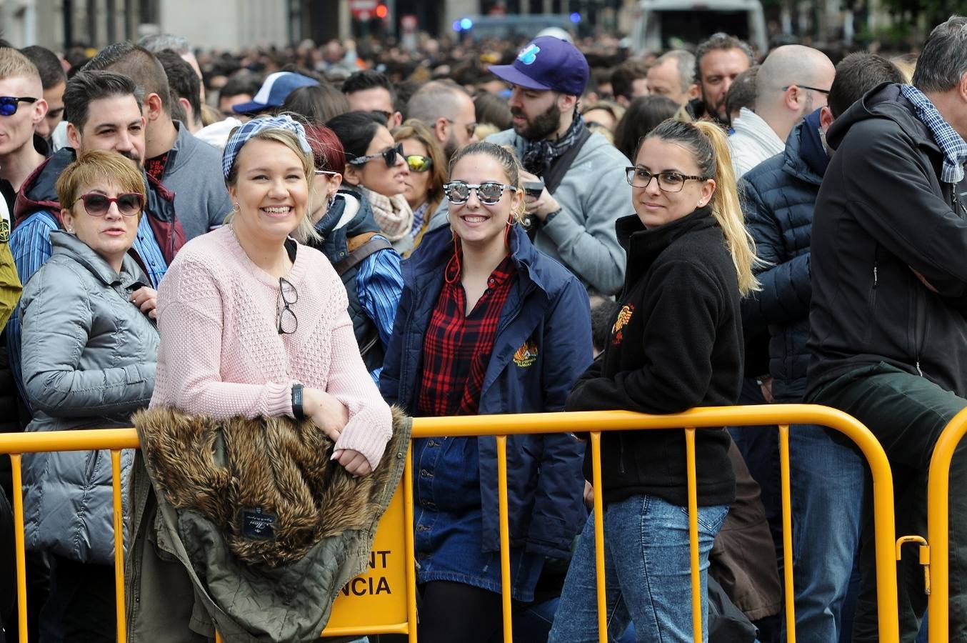 Fotos: Búscate en la mascletà del 15 de marzo de Ricardo Caballer (Ricasa)