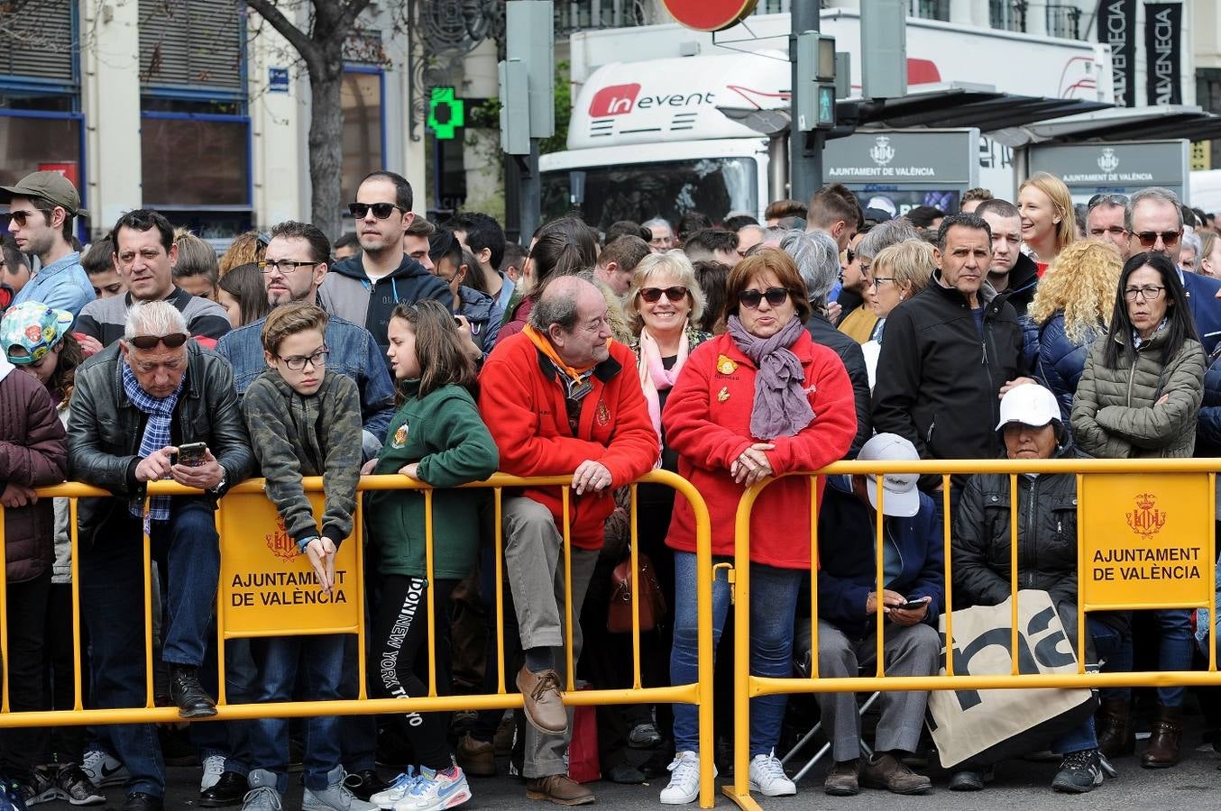 Fotos: Búscate en la mascletà del 15 de marzo de Ricardo Caballer (Ricasa)