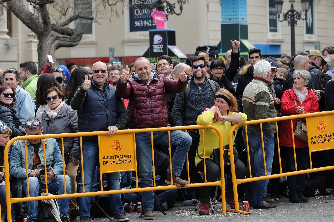 Fotos: Búscate en la mascletà del 15 de marzo de Ricardo Caballer (Ricasa)