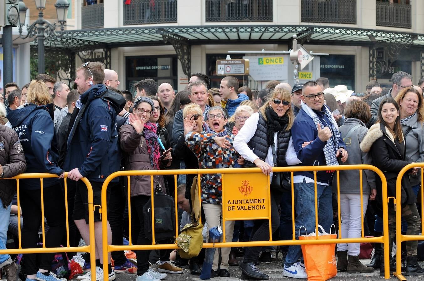 Fotos: Búscate en la mascletà del 15 de marzo de Ricardo Caballer (Ricasa)