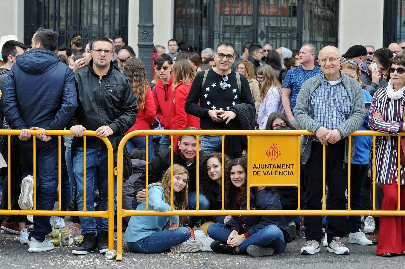 Fotos: Búscate en la mascletà del 15 de marzo de Ricardo Caballer (Ricasa)