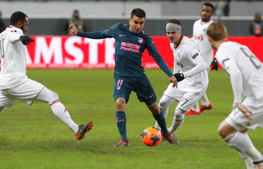 El Atlético golea al Lokomotiv en un partido que dejó la lesión de Filipe Luis y el estreno goleador de Torres en la Europa League como rojiblanco. Correa, Saúl y Griezmann, con una obra de arte, completaron el abultado resultado.