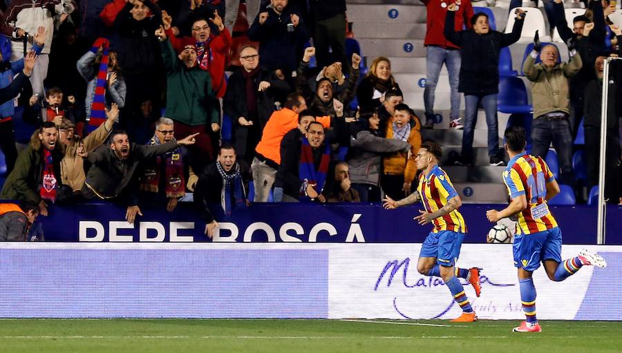 Estas son las mejores imágenes del partido de la jornada 29 de Liga en el Ciutat de València