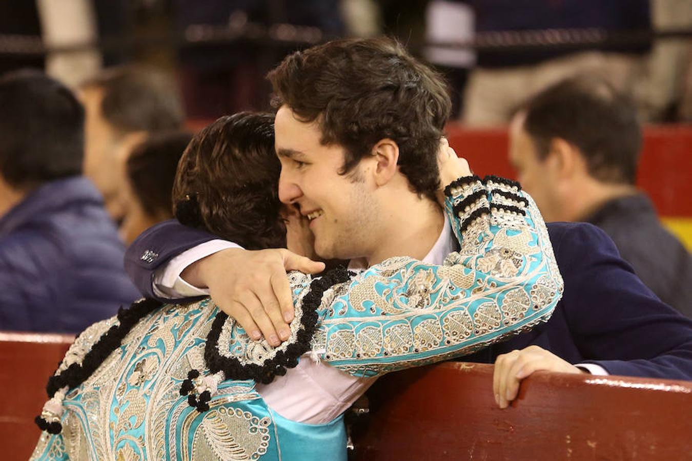 Fotos: Enrique Ponce y López Simón, salen a hombros de la plaza de Toros de Valencia en las Fallas 2018