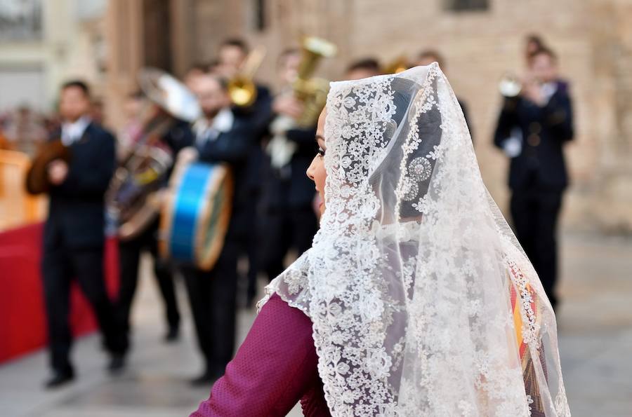 Fotos: Los rostros de la segunda jornada de la Ofrenda de flores a la Virgen de los Desamparados