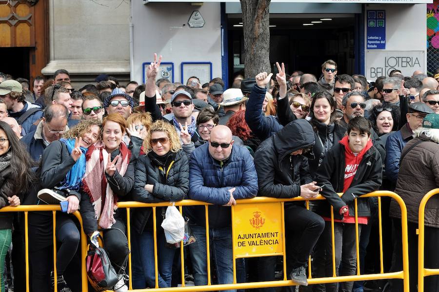 Fotos: Búscate en la mascletà del 19 de marzo de las Fallas 2018