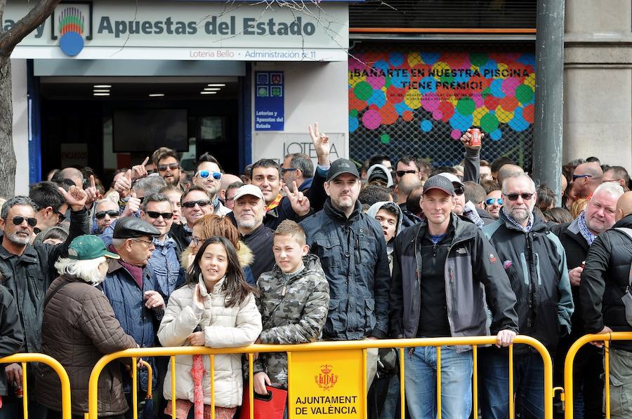 Fotos: Búscate en la mascletà del 19 de marzo de las Fallas 2018