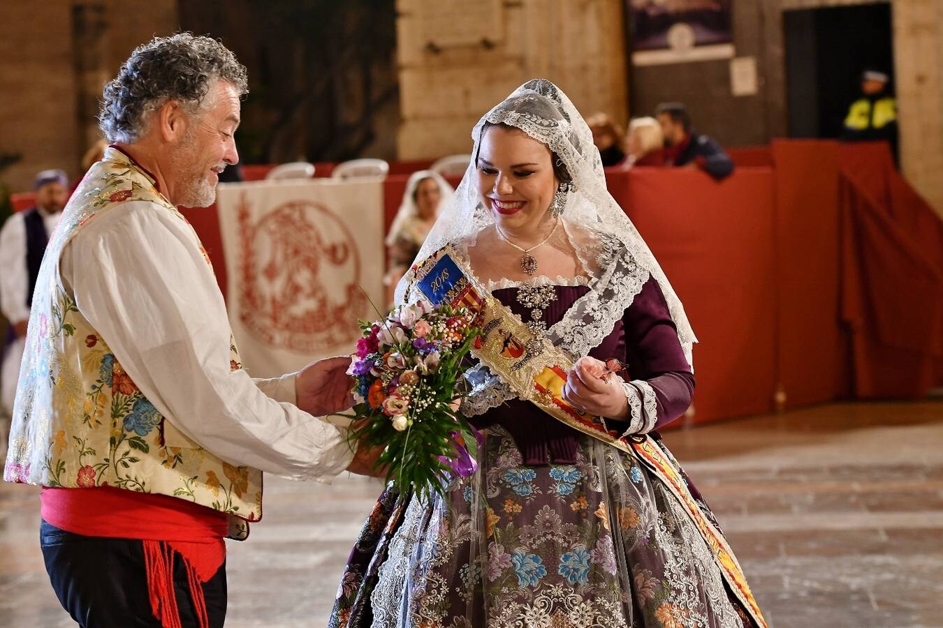 Fotos: Los rostros de la segunda jornada de la Ofrenda de flores a la Virgen de los Desamparados