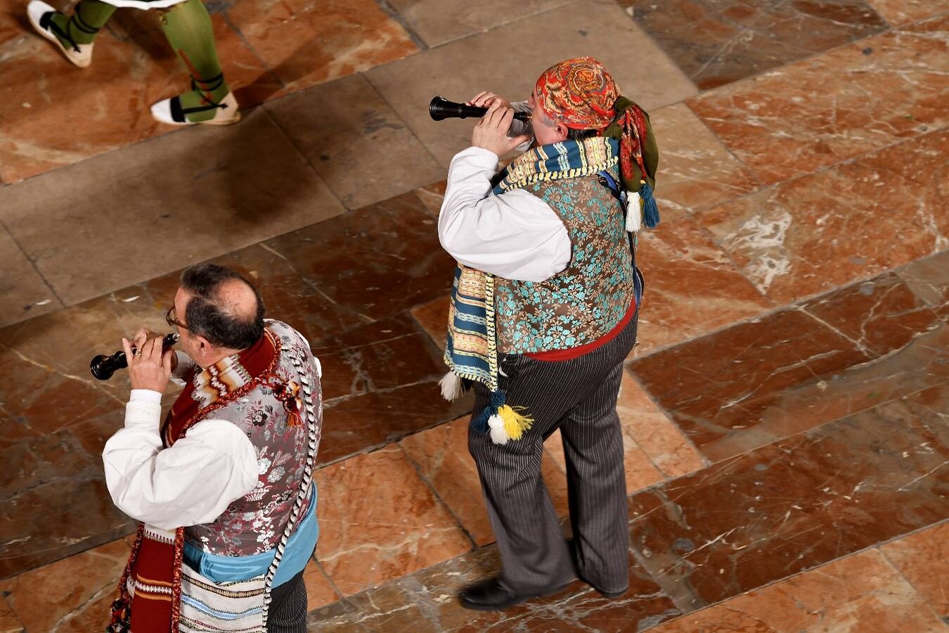 Fotos: Los rostros de la segunda jornada de la Ofrenda de flores a la Virgen de los Desamparados