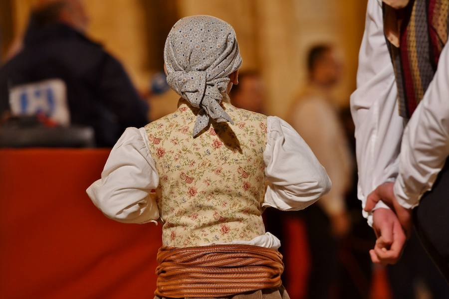 Fotos: Los rostros de la segunda jornada de la Ofrenda de flores a la Virgen de los Desamparados