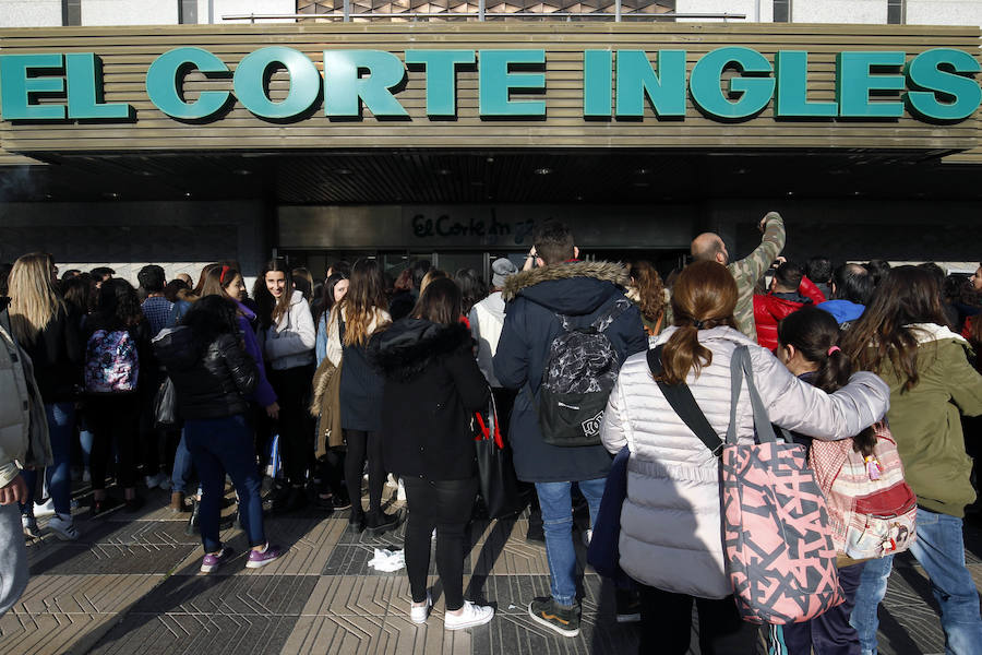 La triunfita arrasa en su visita a El Corte Inglés de Nuevo Centro